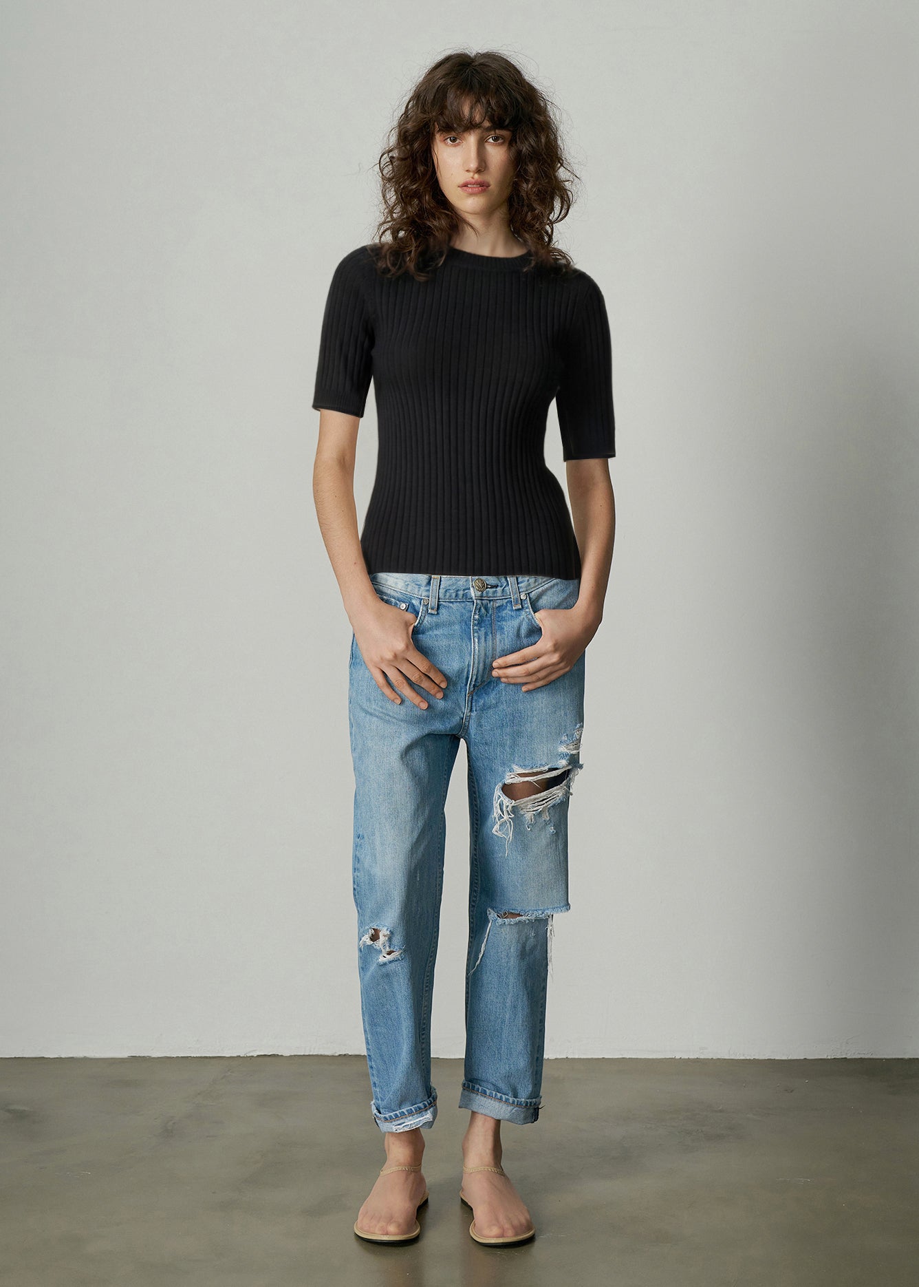 097 CASHMERE SHORT SLEEVE BLK
