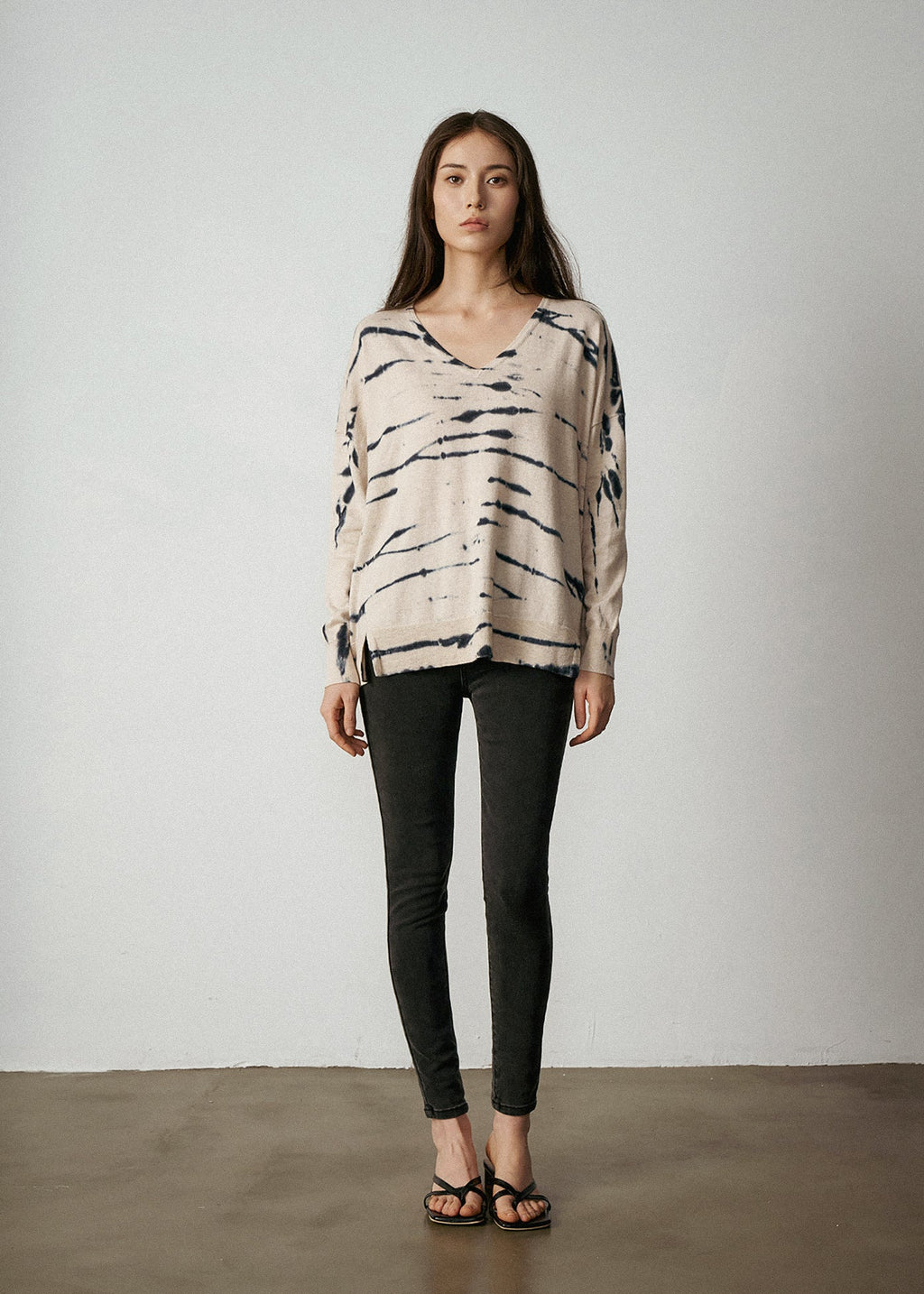 N.2103D CLASSIC DYE V-NECK