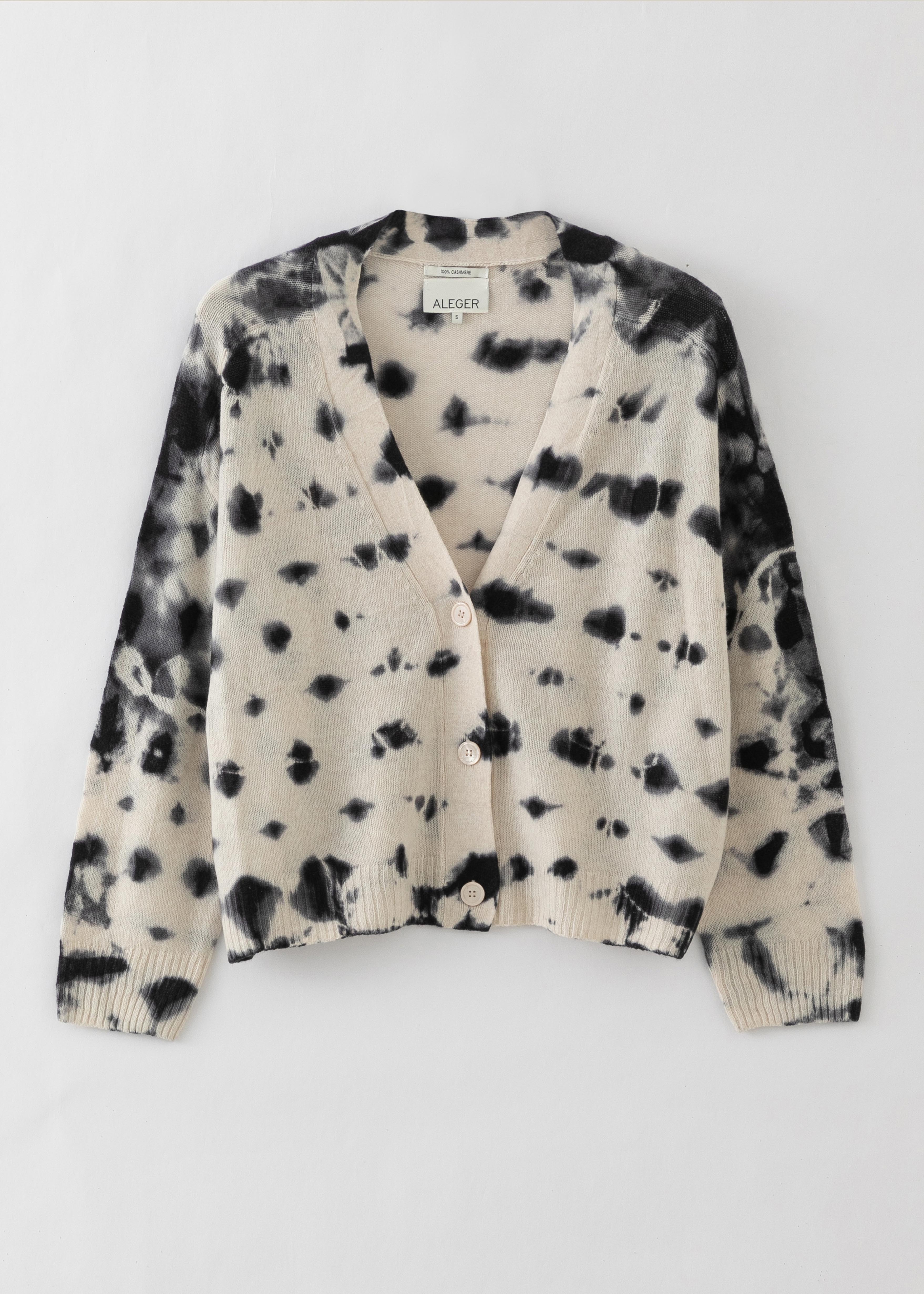 275 CASHMERE FEATHERWEIGHT CARDI PGA