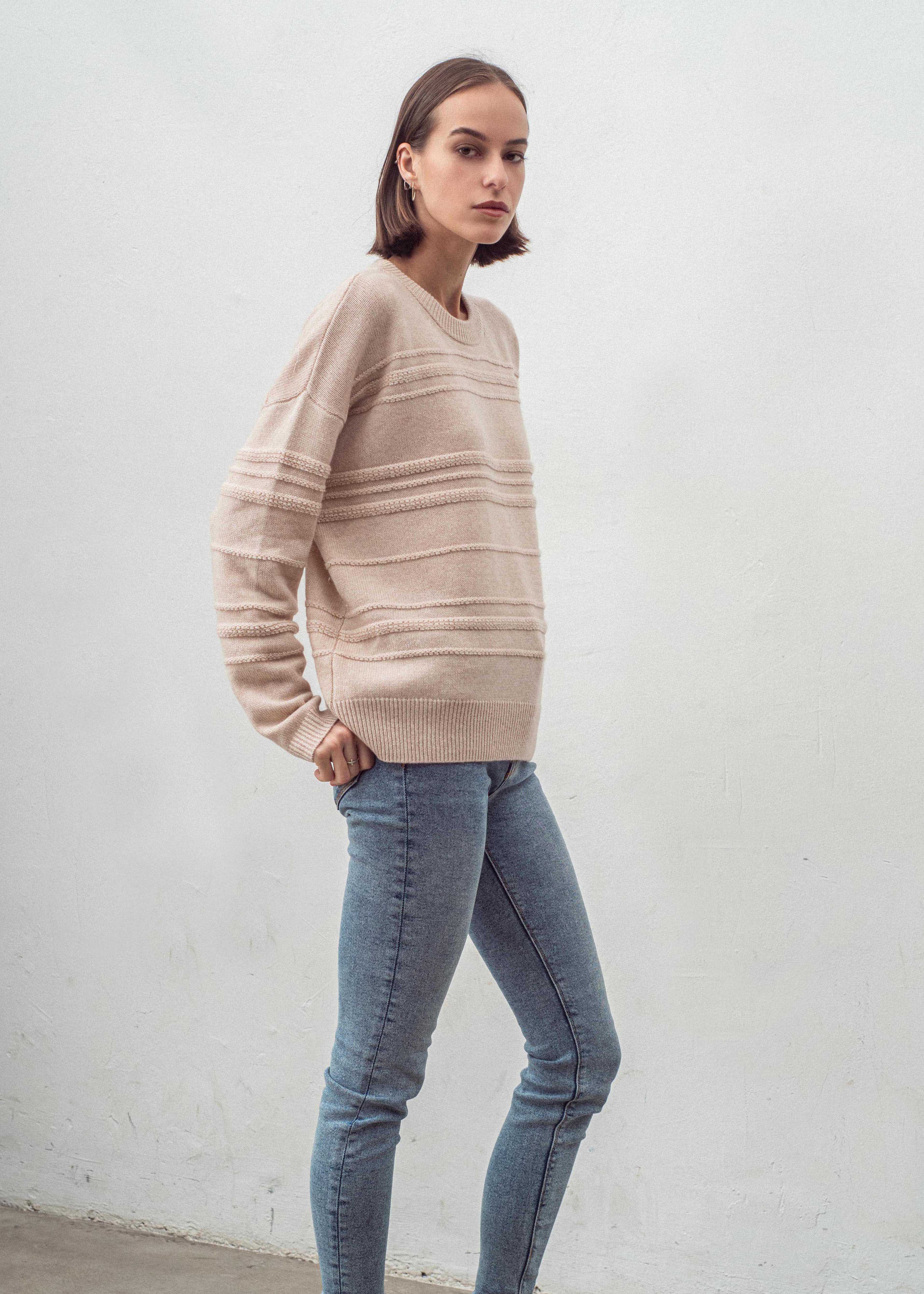 CASHMERE BLEND LOOPY OVERSIZED CREW NECK