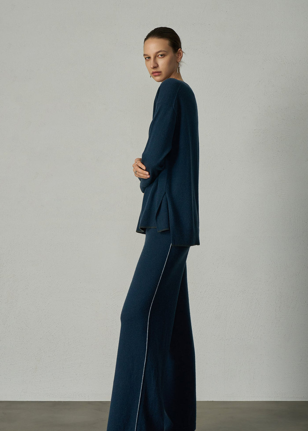 375 CASHMERE BLEND WEEKEND SWEATER SBE